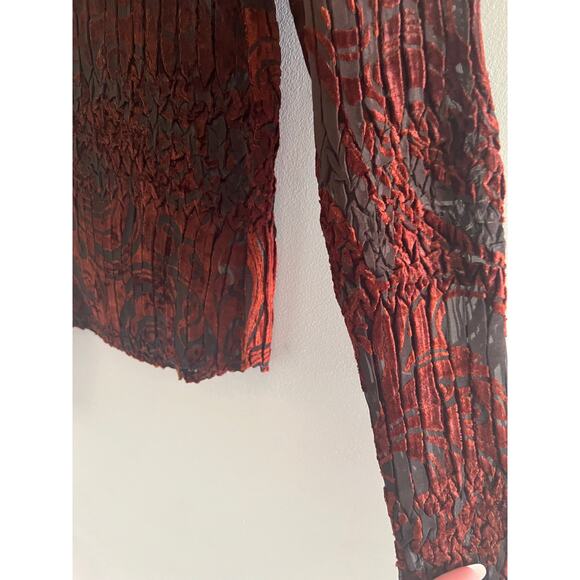 Komarov Velvet Crinkle Top Floral Red Brown Lightweight Size Medium JL - Picture 4 of 8